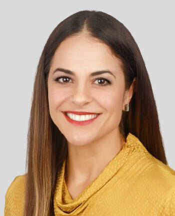 Juliana Weintraub at CrossCountry Mortgage - Sr. Loan Officer | NMLS #2077369 in Edinburg, TX
