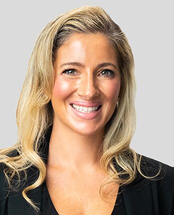 Vanessa Pace at CrossCountry Mortgage - Loan Officer | NMLS #2023724 in Montvale, NJ
