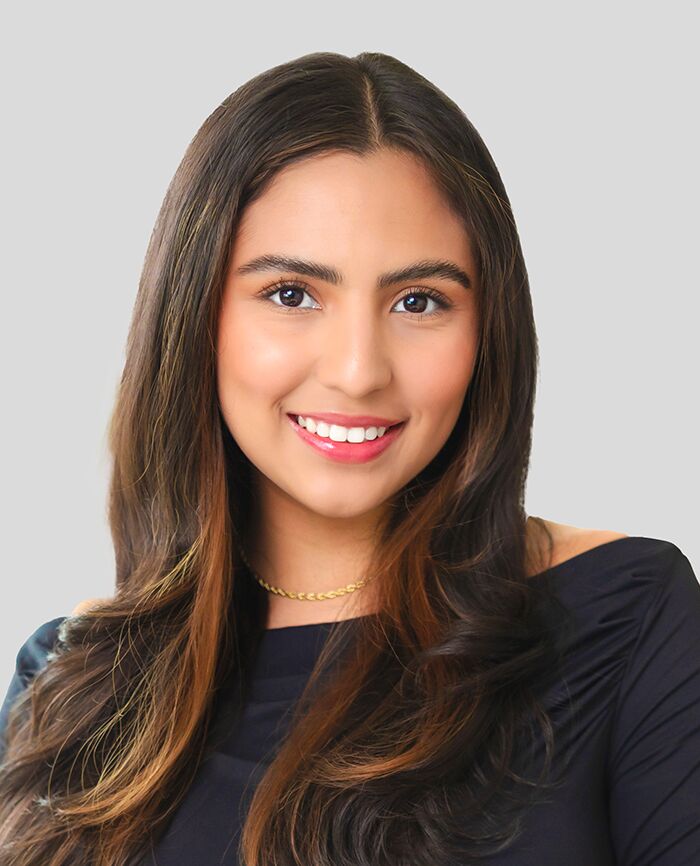 Vanessa Ruiz at CrossCountry Mortgage - Outside Loan Originator | NMLS #2263804 in Houston, TX